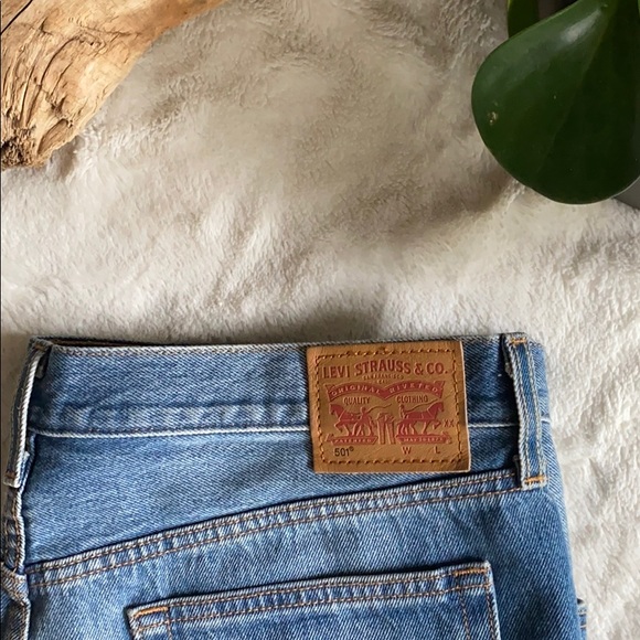 Levi’s 501 shorts, Size 32 - Picture 4 of 5